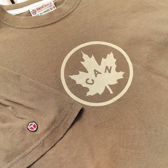 Red Canoe Mens Tee Shirt Brown S Cotton Short Sleeve Canadian Shield Maple Leaf - Picture 2 of 8
